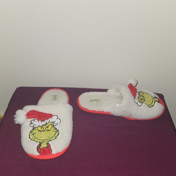 The Grinch House Slippers for Women Size M 7/8 - Picture 2 of 7